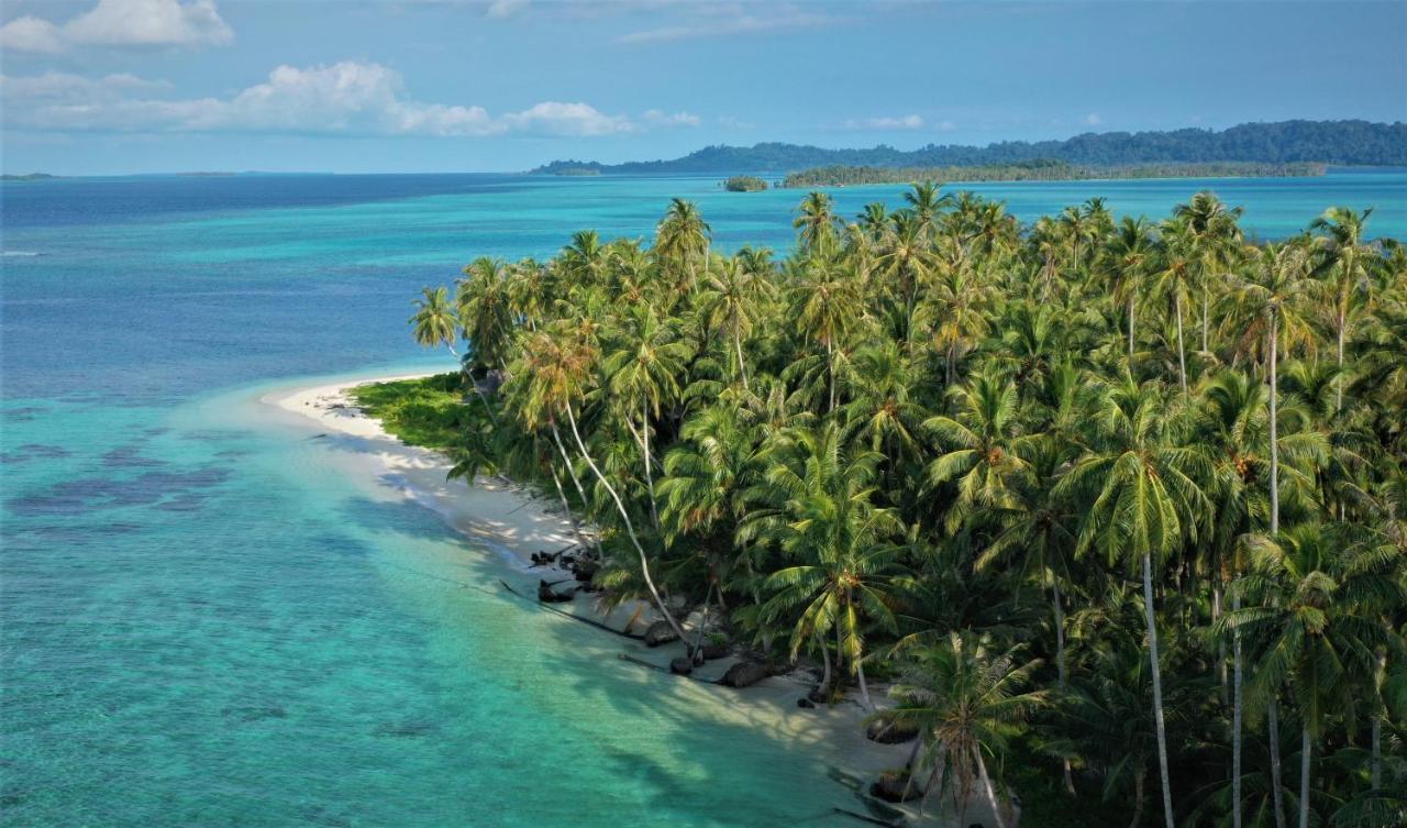 Hotel Tailana Island Pulau Banyak Alaban Exterior foto