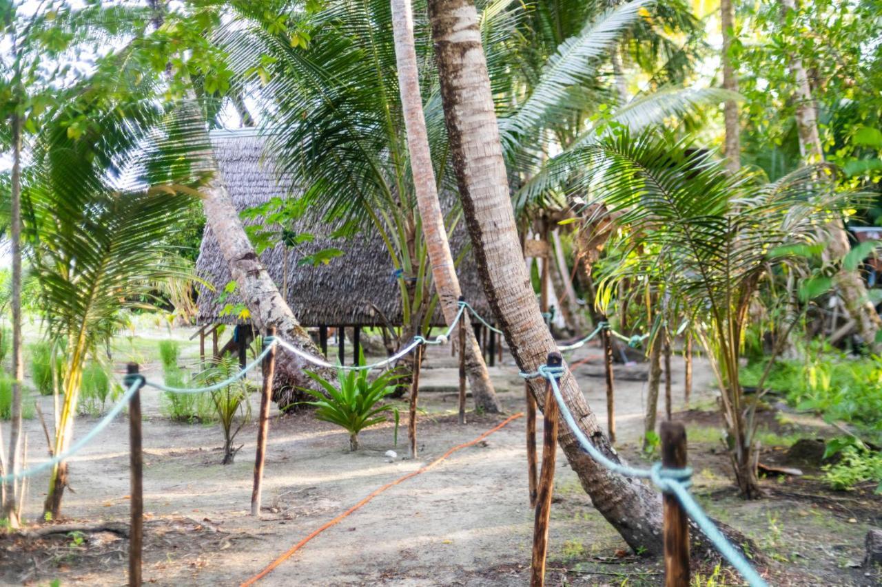 Hotel Tailana Island Pulau Banyak Alaban Exterior foto