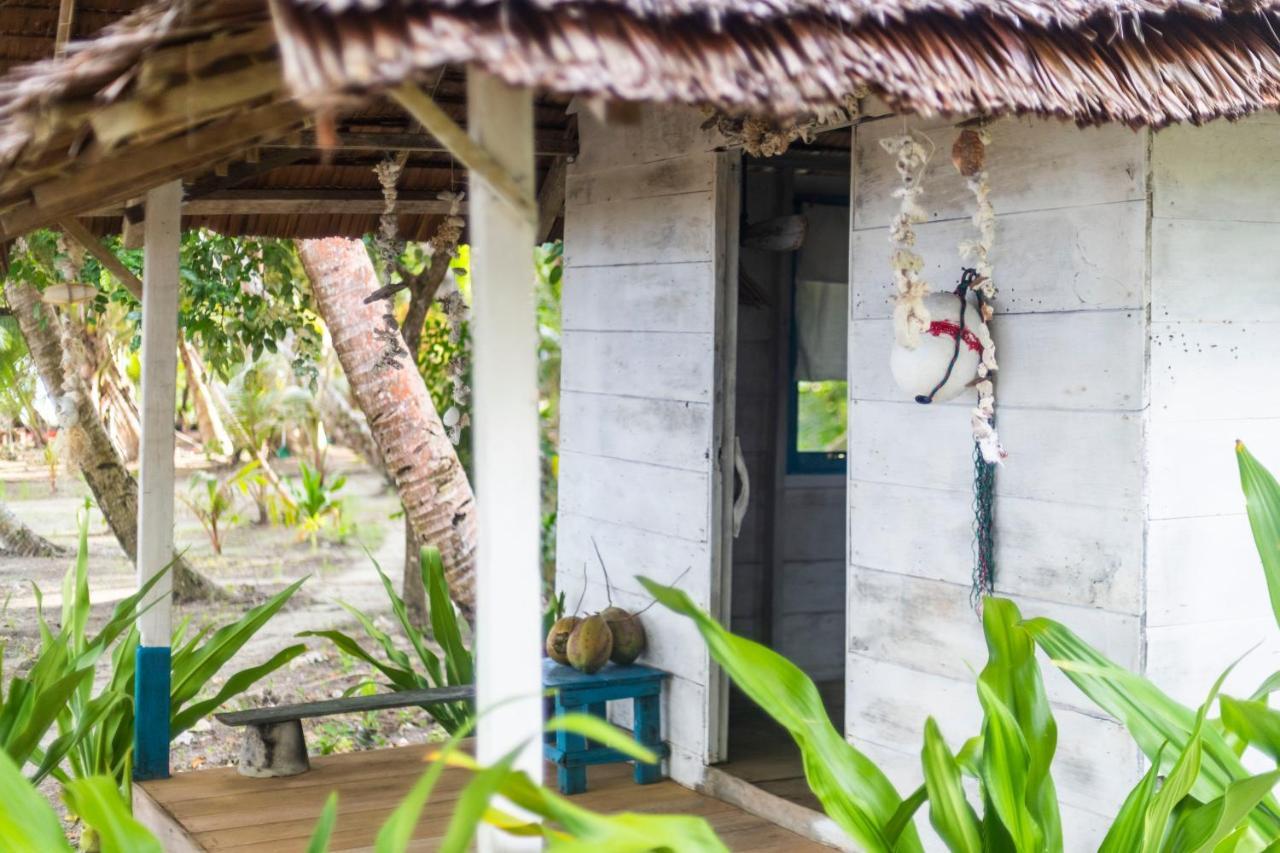 Hotel Tailana Island Pulau Banyak Alaban Exterior foto