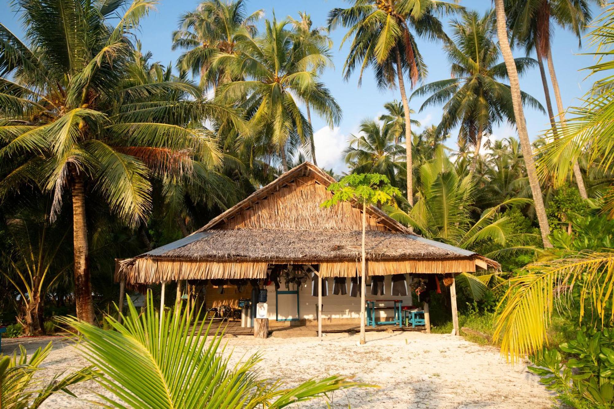 Hotel Tailana Island Pulau Banyak Alaban Exterior foto